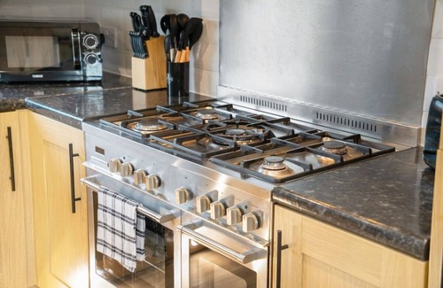 Ferryhill House | NEW Insula Cottage 3br FREE&nbsp;Wifi