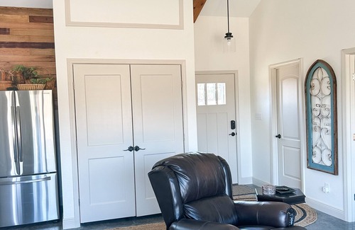 Bismarck House | NEW J&K's House #3 just mins from DeGray Lake!