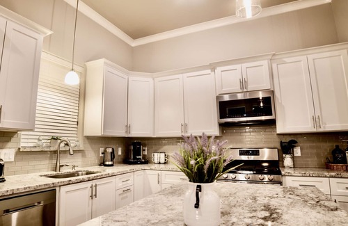 North Houston House | NEW! Kanagawa & Zen LUX Heights Home of H-Town!