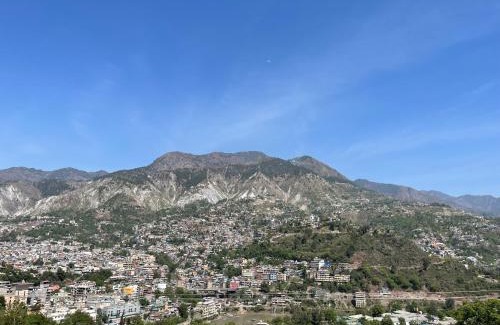 Muzaffarabad Hotel | New Kashmir Heaven