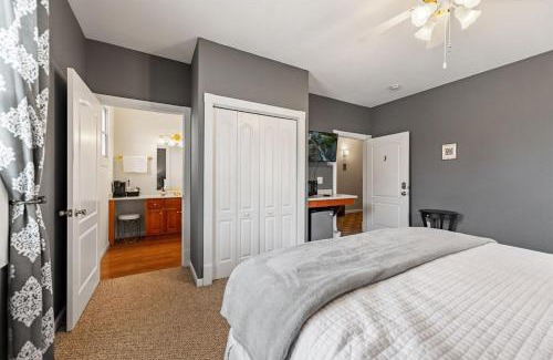 Blue Ridge Apartment | NEW King Bed, Suite, Downtown BR, Southern Charm Caboose
