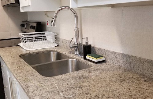 New Kingston Apartment | New Kingston Guest Apartment at Eight