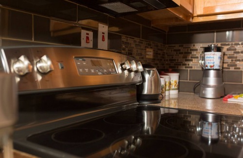 New Kingston Apartment | New Kingston Guest Apt at Fairway
