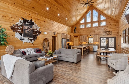 Huntingdon House | NEW - Knotty Pine - Raystown Lake