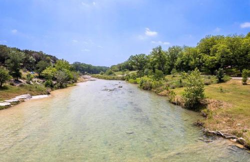 Wimberley House | NEW! Ladybug @ Firefly Grove w/Blanco River Access