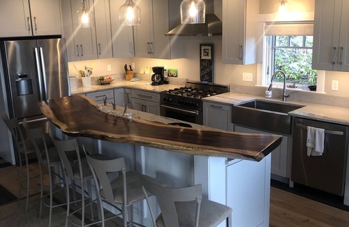 Strafford House | New Lake Front Home
