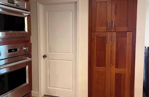 Radford House | NEW! Lake Front Lodge, VT & RU close