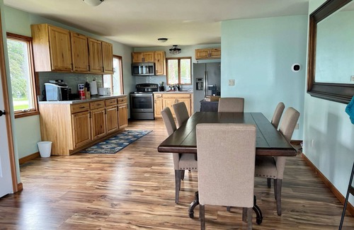 Standish House | New Lake Huron Lakefront Getaway - Incredible sunrises!