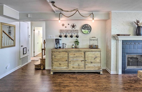 Gun Barrel City House | NEW! Lakefront Home on Cedar Creek w/ Game Room!