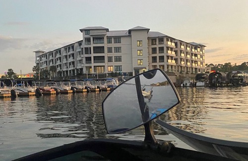 Montgomery Condo | New Lakeside 3bdrm/ 3 bath condo with boat slip