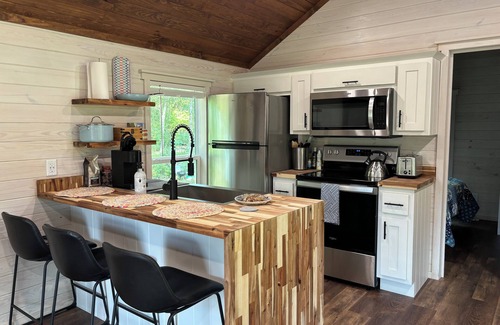 Tallahassee Cabin | New Lakeside Cabin in Tallahassee, secluded & near town