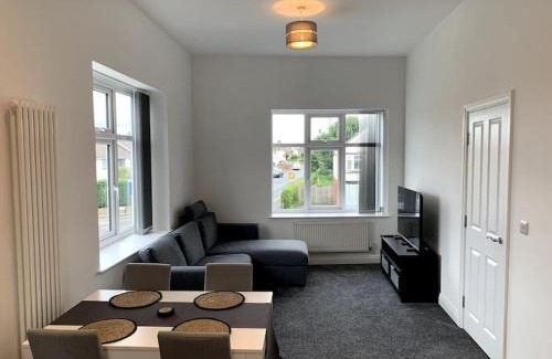 Preston Apartment | New large 2 bedroom apartment with private parking