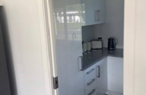 Kinloch House | New Large Luxury home in Kinloch, 3 mins walk to the lake front