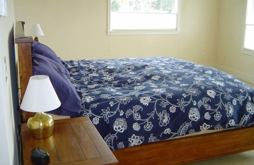 Seaview House | New, large, spacious***Luxury Home***Great Location!!