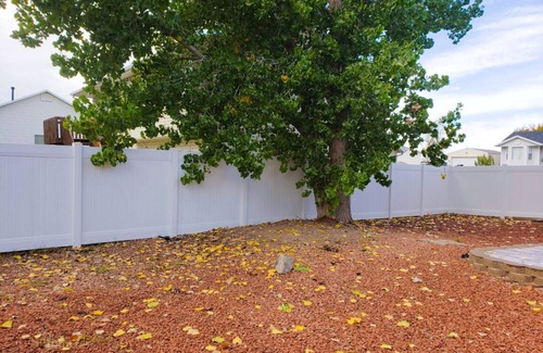 Roy House | NEW Large Updated Home+Huge Fully Fenced Yard+Hot Tub+Gazebo+BBQ+Outdoor Dining!