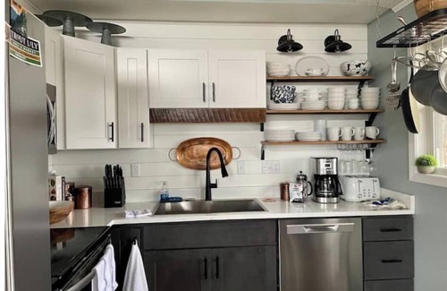 Fairview House | NEW! Laurel Lookout! A luxurious mountain getaway!