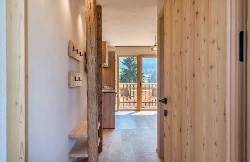 Santa Maddalena Apartment | NEW Lippmöshof Holiday Apartment Mesdi with Mountain View, Garden, Terrace and Wi-Fi
