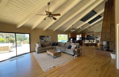 Covenant House | New list! Family ranch w/luxurious pool, spa & landscaping plus horse lodging!