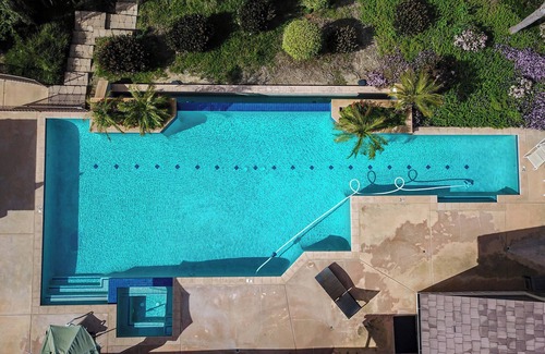 Covenant House | New list! Family ranch w/luxurious pool, spa & landscaping plus horse lodging!