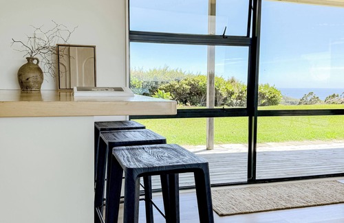 Tawharanui House | New Listing: Tawharanui Coastal Hideaway