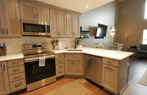 Eden Condo | New Listing- 2 King Bedrooms next to pool and Hot Tub | 2 Bed, 2 Bath