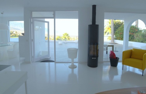 Los Gomez House | NEW LISTING! 25% PROMO 1.9-30.11.17 CODE ART OF LIVING