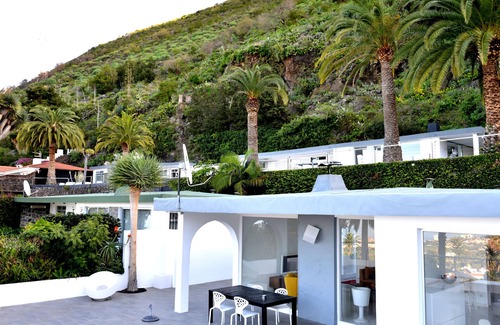 Los Gomez House | NEW LISTING! 25% PROMO 1.9-30.11.17 CODE ART OF LIVING