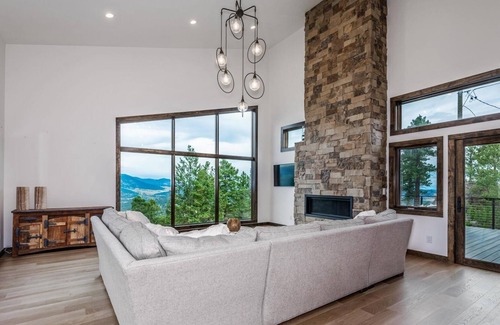 Evergreen House | NEW LISTING - $2MM Mountain Modern Oasis