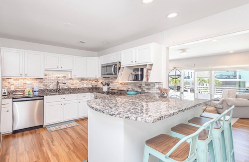 Toilla Segunda Condo | New Listing! 4B Pool Home - Panferio Paradise!