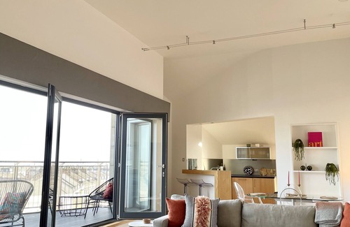 Leith Apartment | NEW LISTING 4BR Penthouse with Elevator, Stunning Views, Perfect City Location