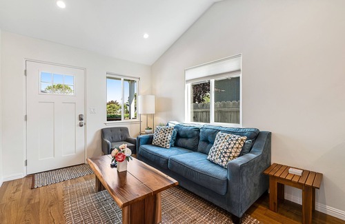 Seaside House | New listing! Adorable home in Monterey w/ backyard, firepit, & grill!