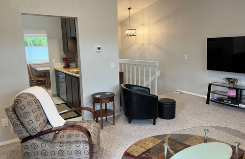 Sand Lake House | NEW LISTING! Adventure and Unwind:View of Mountains, Near AirP, Lake w 2 Kayaks