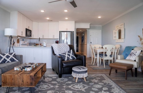 North Carolina Coast Condo | NEW LISTING! Beautiful Ocean Front View!