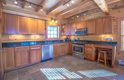 Intervale Cabin | New listing - Beautiful Spacious Custom Log Cabin.