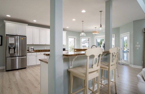 Heron Harbour Isle House | New Listing! Beautiful family home with 4 bedrooms and a game room!