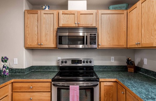 Florence Condo | *New Listing* Beautiful Condo in Historic Old Town Florence.Walk to The Marina, Restaurants, pets ok