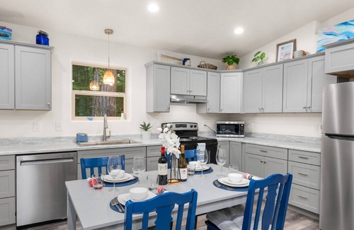 Florence House | New Listing! Beautiful new construction Sutton lake area home. Sister home also available next door