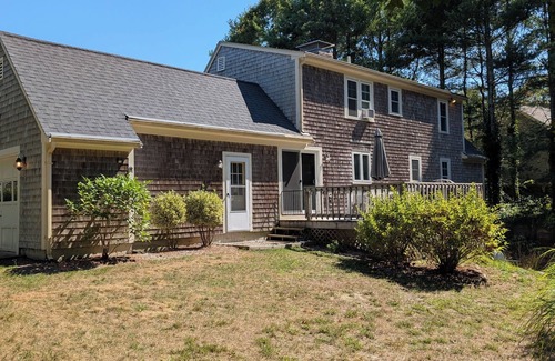 Cotuit House | New Listing! Book Your Perfect Fall Cape Cod Getaway