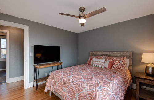 Mills River House | New Listing! Boylston Bungalow