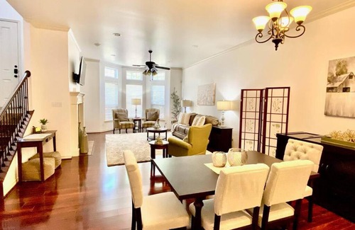 North Overton House | New Listing by SuperHost! Walk to Texas Tech!