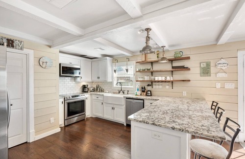 Isla Del Sol House | New Listing! Canal Home Cozy and Clean