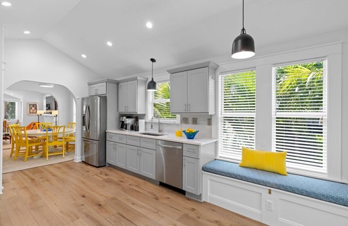 Sunshine Park House | New Listing! Casa Vizcaya, with #1 Super Host! The best location in WPB!