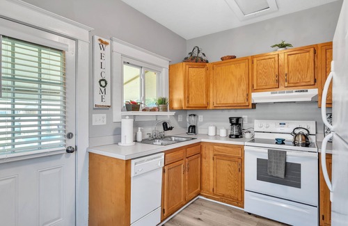 New Albany House | NEW LISTING! Charming 2BR Hot Tub Getaway