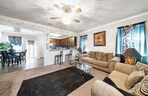 Dallas House | NEW LISTING! Charming Dallas Retreat Near Top Attractions