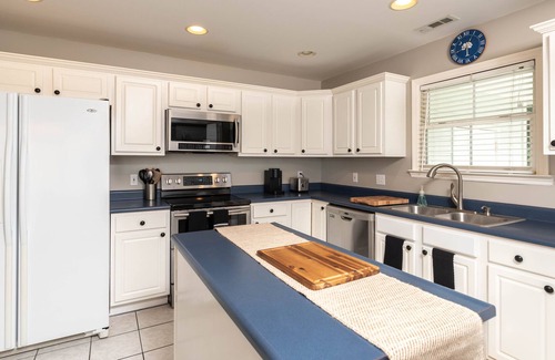 Mossy Oaks House | New Listing! Close Proximity to Parris Island - Beaufort - Port Royal