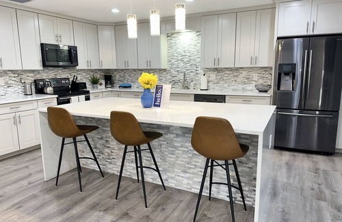Royal Palm Beach House | NEW LISTING!!Cozy 4-bedroom house in enchanting Royal Palm Beach with AC, WiFi