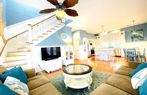 Surfside Beach House | New Listing! Coastal Distancing at Surfside Beach Texas