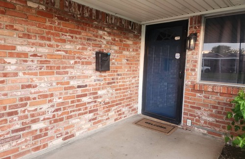 South Oklahoma City House | New Listing ~ Copper Lamp Cottage. Pet Friendly