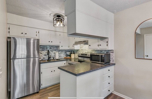 Brookeland Condo | New Listing! Cozy 2-bedroom 3-bath condo on hole 3 of Rayburn Country Club