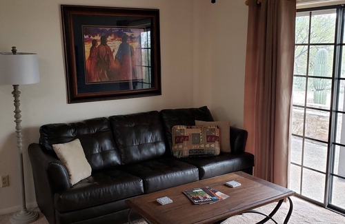 The Elin Ranch House | New listing! Cozy casita with breathtaking views of Mt Lemmon